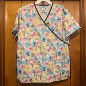 *FREE per Item Purchase* SB Scrubs Size M Soft Flower Scrub Top